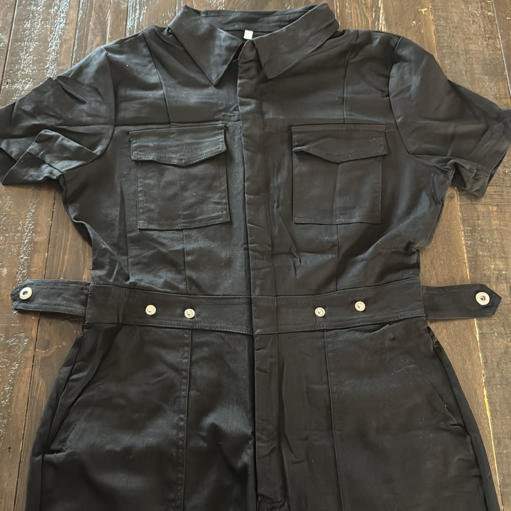 Utility jumpsuit🔗 - Picture 4 of 6